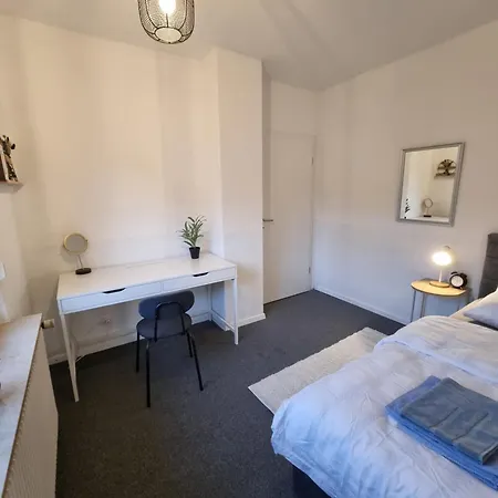 Citynahe Gemuetliche Mit 5 Schlafzimmern *