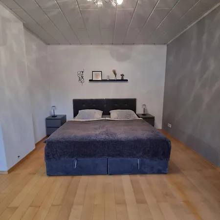 Citynahe Gemuetliche Mit 5 Schlafzimmern