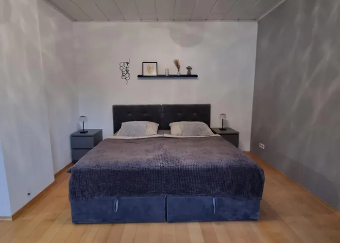 Citynahe Gemuetliche Mit 5 Schlafzimmern