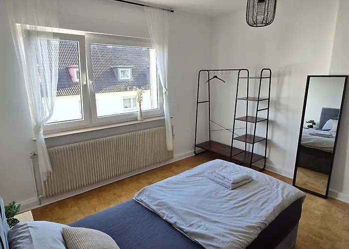 Citynahe Gemuetliche Mit 5 Schlafzimmern Appartement *